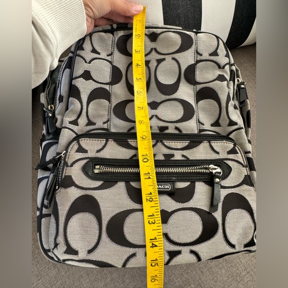 Coach Poppy Signature Backpack - Picture 8 of 9